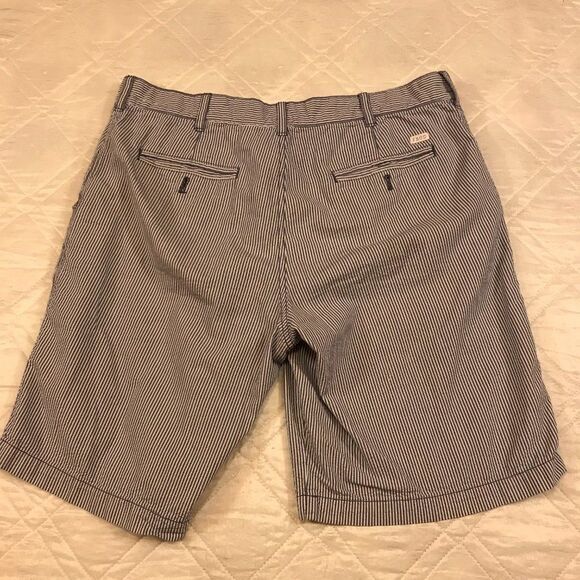 Izod blue/white stripe casual/golf shorts size 36 - Picture 4 of 4